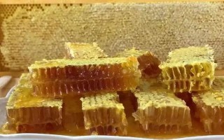 挖蜂巢蜜為什么要用木勺，可防止其受污染