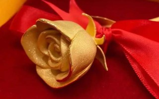 金玫瑰有什么花語(yǔ)，代表愛(ài)情、親情和友情