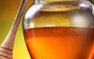哪種蜂蜜才算比較好，由蜜蜂釀制成熟的自然蜜就是好蜂蜜