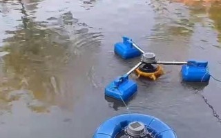 冬天開(kāi)增氧機(jī)要注意什么，為了避免水面結(jié)冰每天可開(kāi)機(jī)2次左右