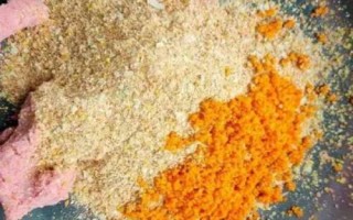 釣獲的鯽魚喂什么東西，一般可飼喂動(dòng)物性飼料