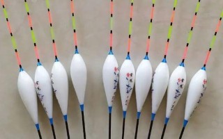 釣鯽魚用什么漂，首先選擇流線型或者棗核型的漂