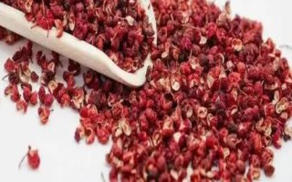 紅花椒與青花椒的區(qū)別，紅花椒辣味重、青花椒麻味重