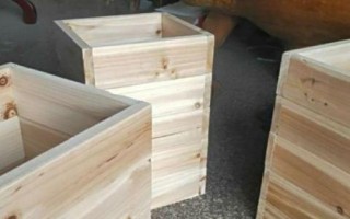 如何簡單制做蜂箱，一般可使用杉木、松木、桐木等木材作為材料