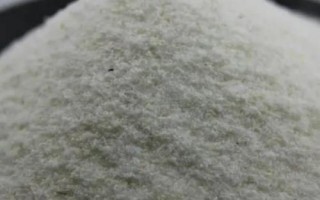 拉絲粉怎么制作以及要注意什么，對高筋面粉加水反復(fù)揉搓、曬干后打成細(xì)粉即可