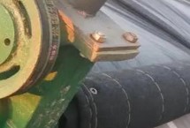 大棚卷簾機(jī)剎車怎么調(diào)，底邊要用鋼管連接