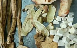 黨參怎么采收和加工，地上部分枯萎后挖出參根、經(jīng)過晾曬揉搓再保存
